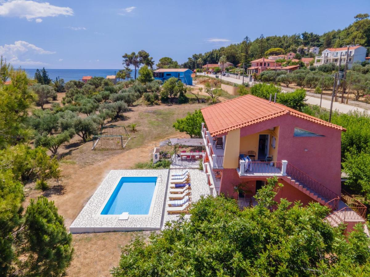 Villa Ostria Lixouri Exterior photo